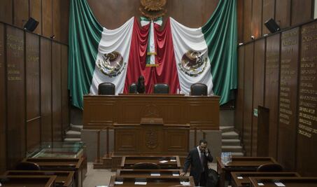 “Apagan la luz y las manijas se traban”