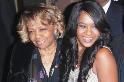 Bobbi ya despertó; tiene daño cerebral 