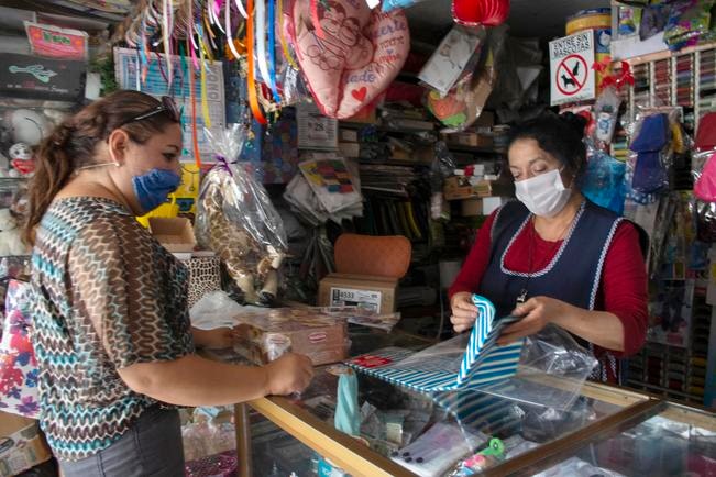 Bajas ventas. Papelerías luchan por sobrevivir