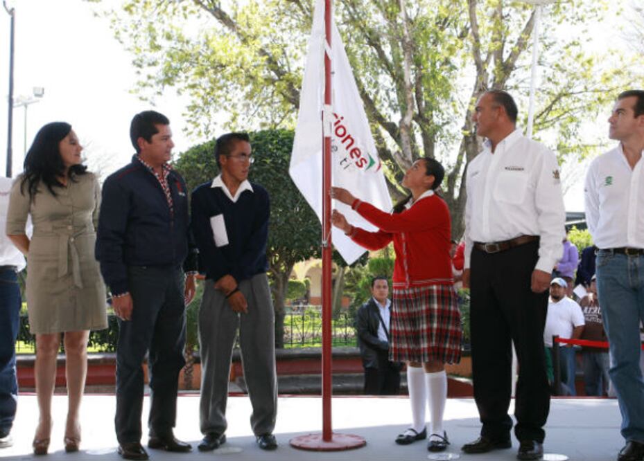 Levantan bandera blanca en Tx
