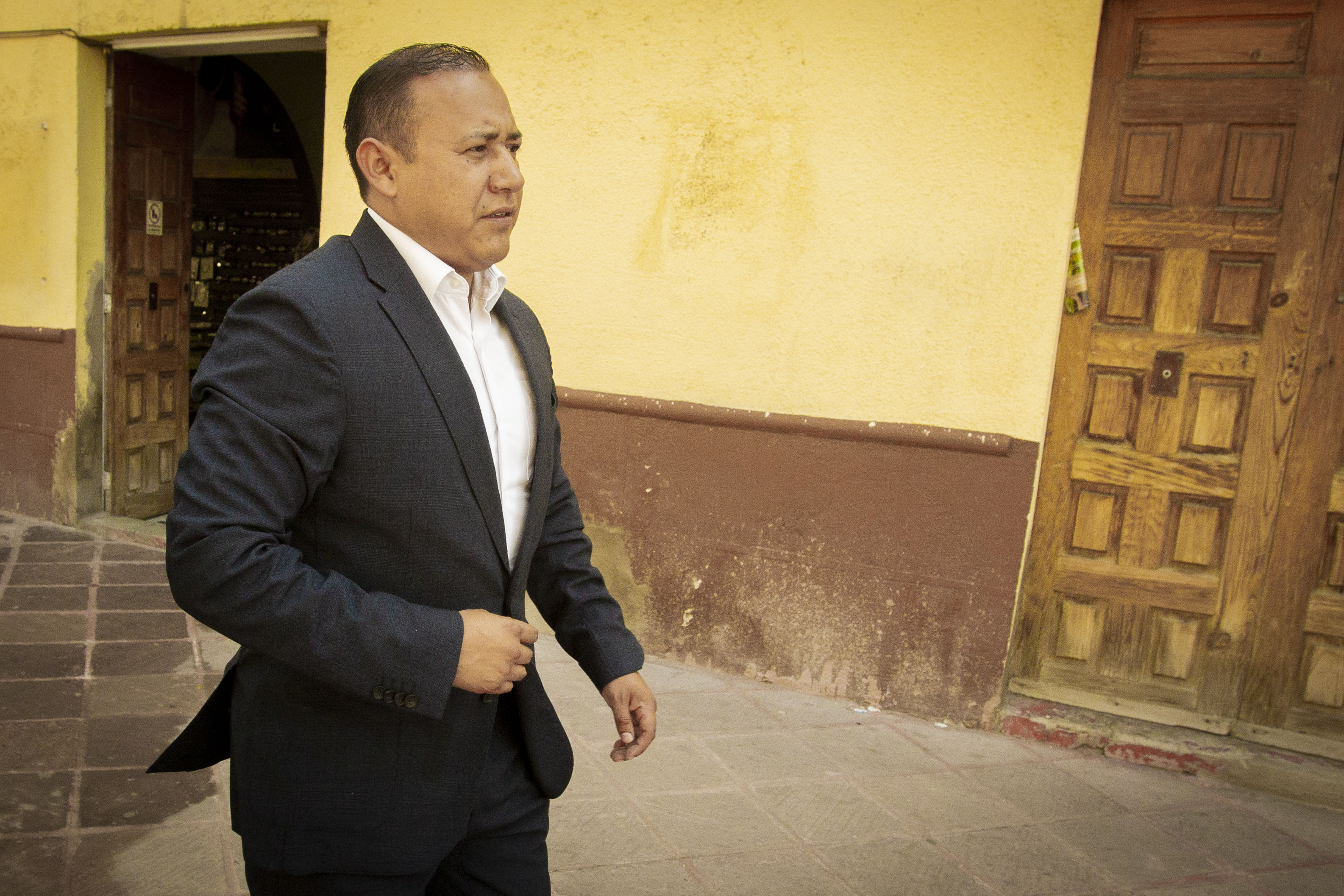 Edil afirma que sí aumentó sueldo a policías de Colón