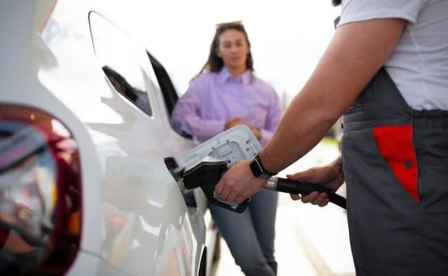 Profeco: Gasolineras ajustan precios tras visitas de vigilancia 