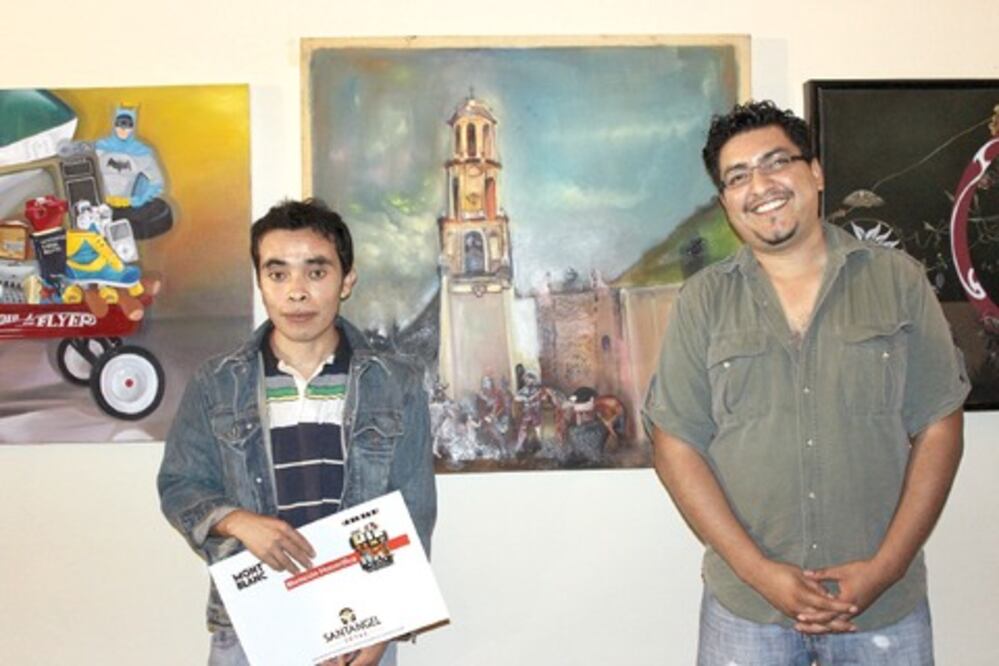 Premian a serrano por su labor turística