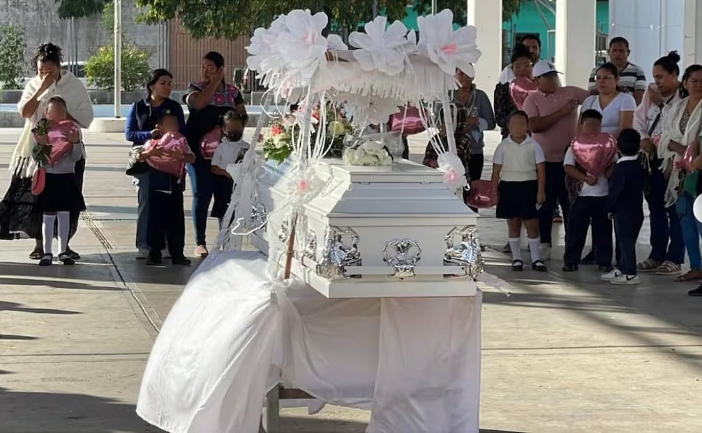 Último pase de lista en la escuela de la niña Elena (30/12/2025). Foto: Alberto López Morales / EL UNIVERSAL