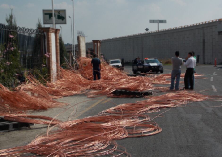 Accidente en la México-SLP; tres lesionados