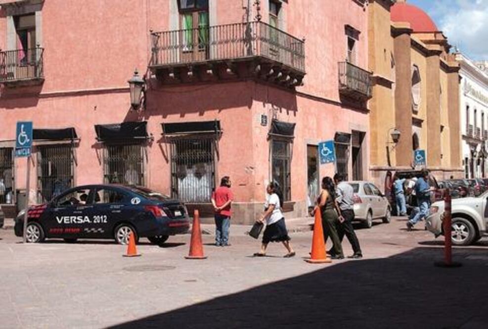 Regularizarán negocios en Querétaro