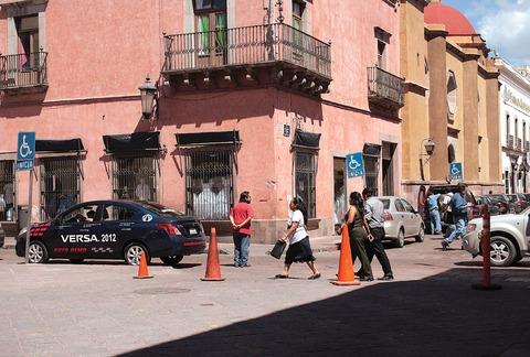 Regularizarán negocios en Querétaro