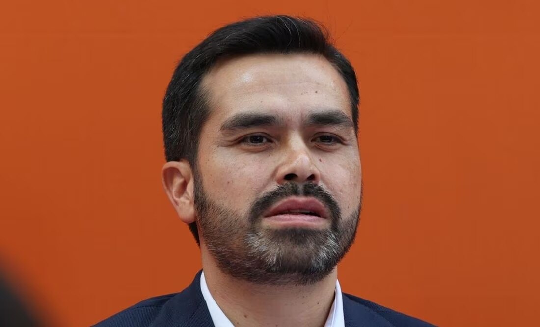 "Quédate en la política basura, yo voy a hacer una campaña de altura", dice Máynez a Alito Moreno