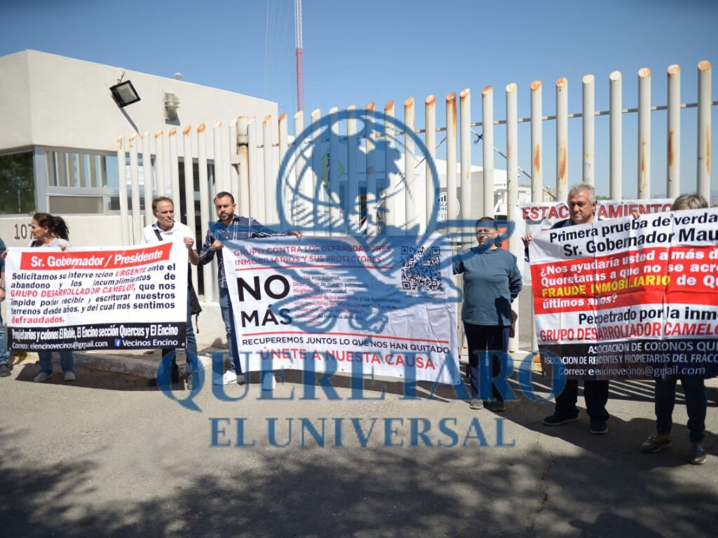 Víctimas de presunto fraude inmobiliario protestan en la Fiscalía de Querétaro