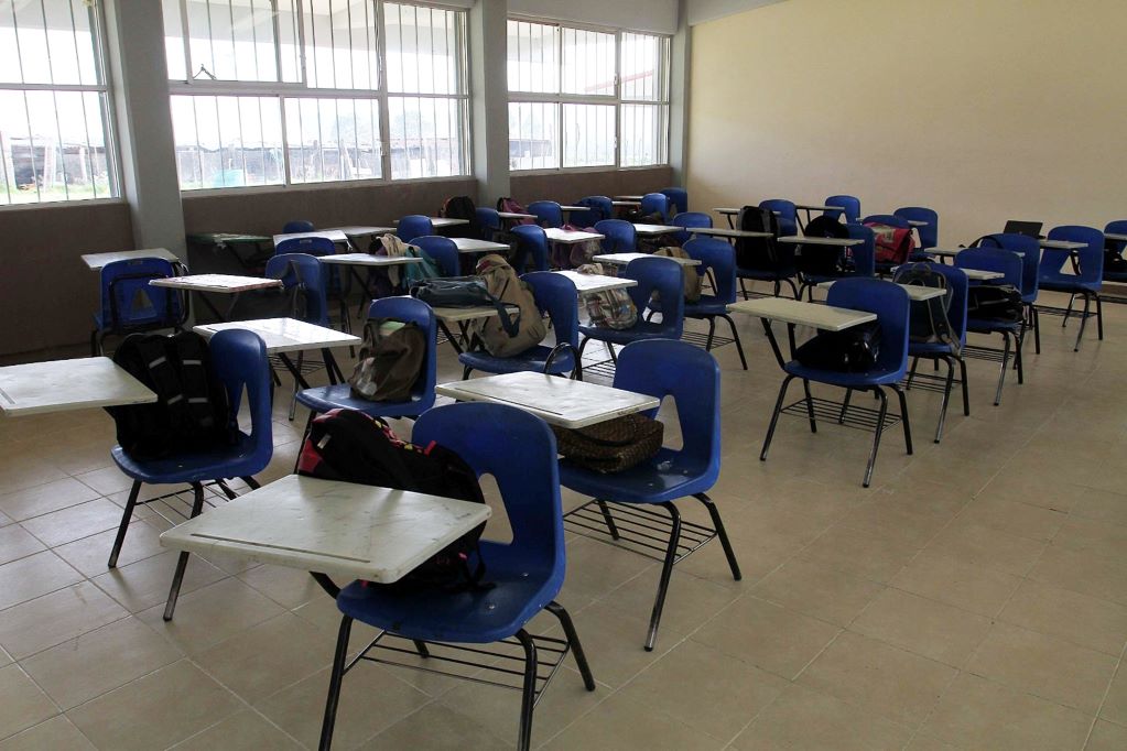 Sólo un plantel sigue sin clases tras fuertes lluvias en la zona serrana de Querétaro