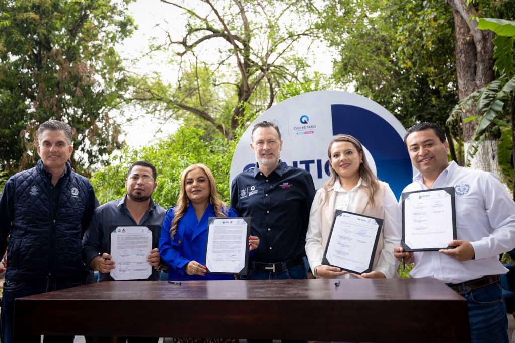 Firman convenio la CEA y alcaldes de los municipios serranos de Querétaro