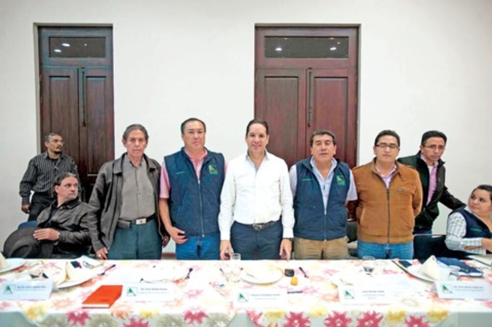 Domínguez se compromete 