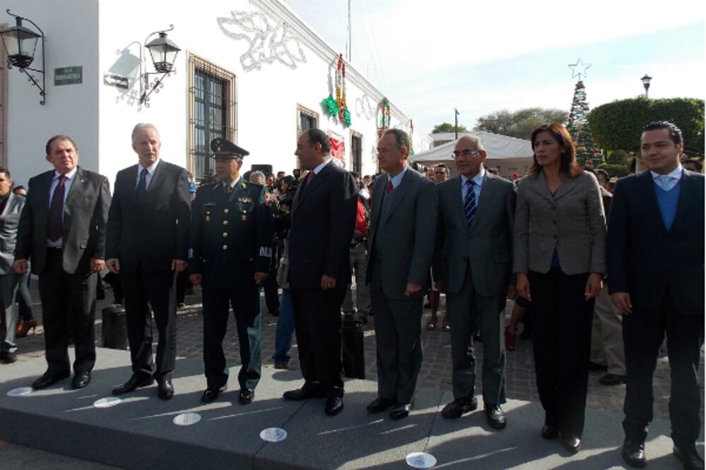 Firman acuerdo de seguridad