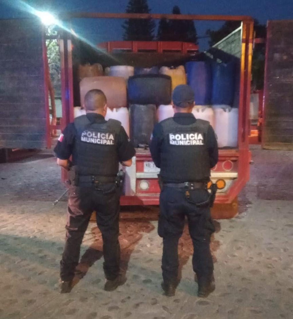 Policía frustra robo de 4 mil litros de hidrocarburo en Querétaro