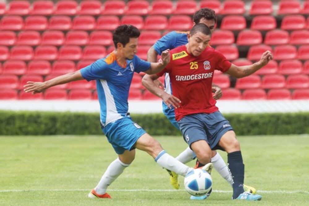 Plantel listo para dos torneos: Ambriz