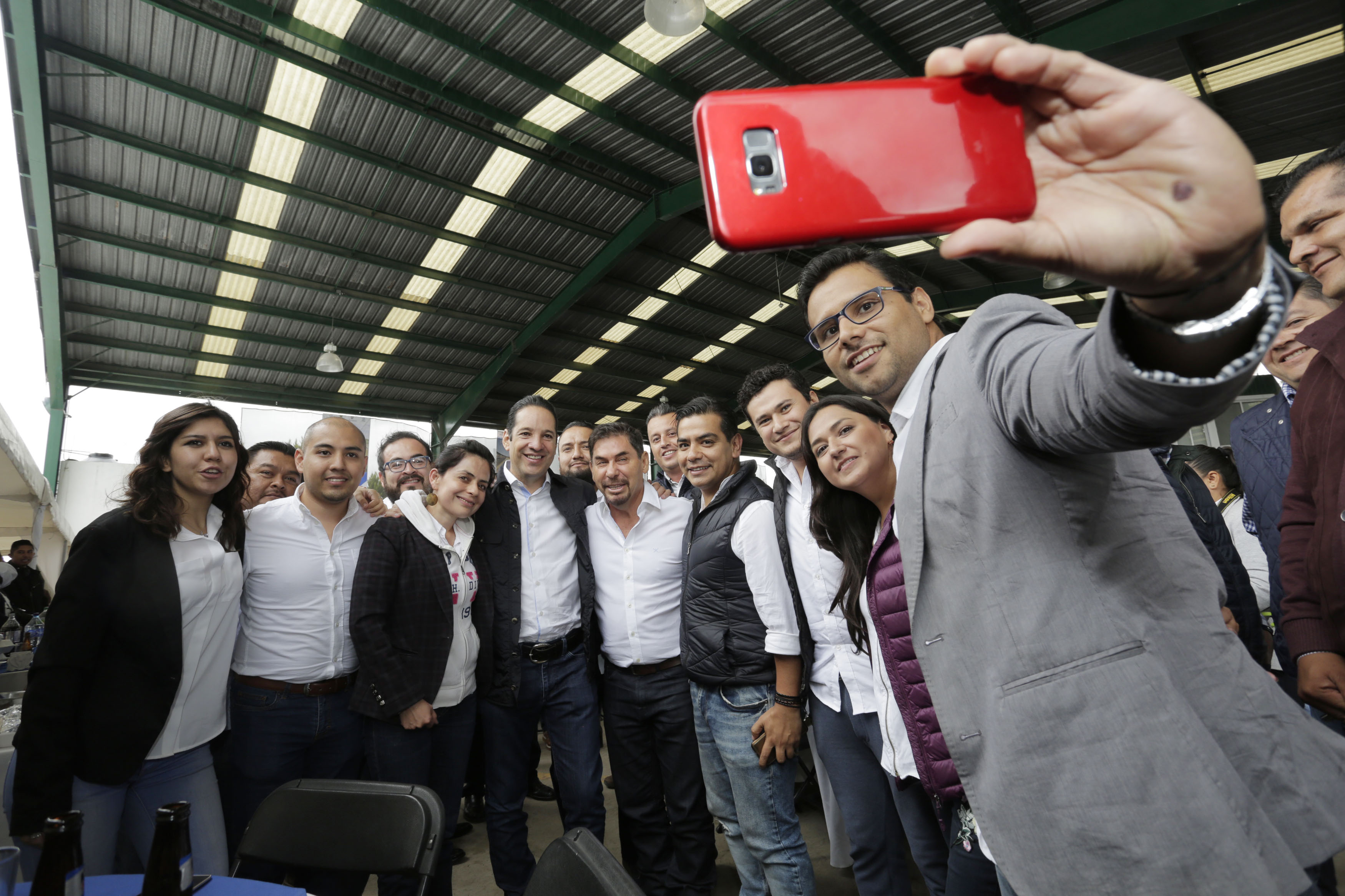 Gobernador celebra el Día del Caminero