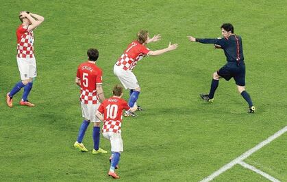 Si señalan penaltis así, el Mundial será un circo: técnico de Croacia