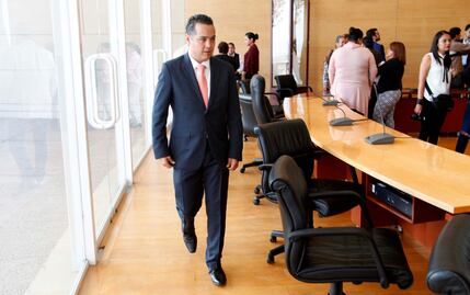 Promoverán juicio político a Correa