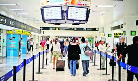 Desde hoy, pasajeros podrán pedir indemnización por demora en vuelos