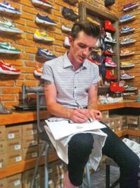 Drake complace a mil fanáticos