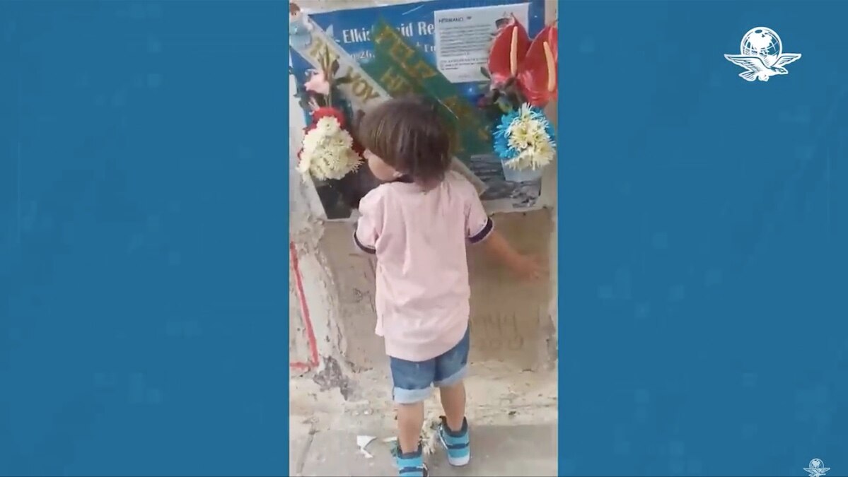 "¡Papito, te extraño mucho, despiértese!": niño conmociona las redes tras visitar la tumba de su padre