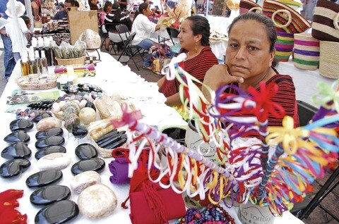 Prevén 500 mdp para atender a indígenas