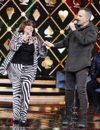 La Vero y Bosé bailan al ritmo de “La Chona” 