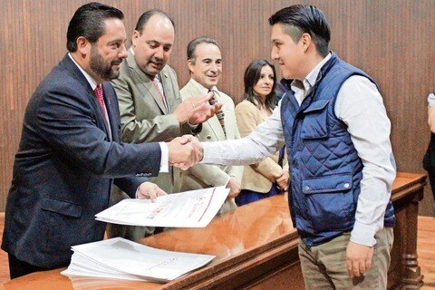 Entrega Turismo 180 certificaciones a empresarios