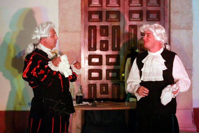 Los actores trasladaron al público a otra época.