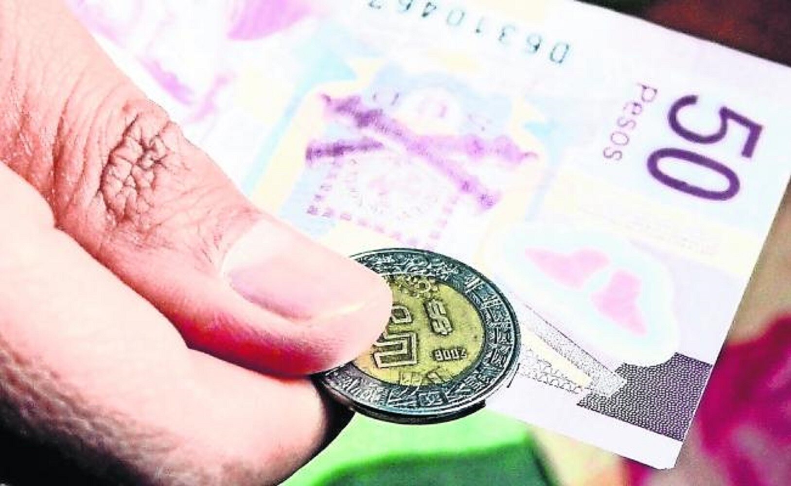 Inflación anula efectos de alza salarial en enero