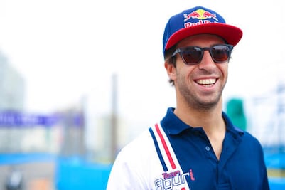 Equipo Aguri cobija a Salvador Durán 