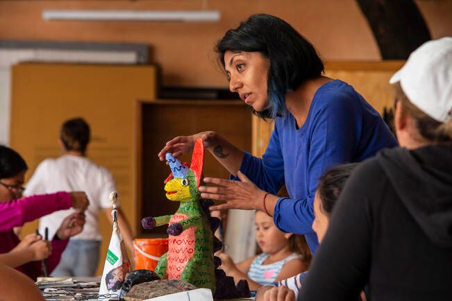 Arte popular para dar vida a coloridas Catrinas