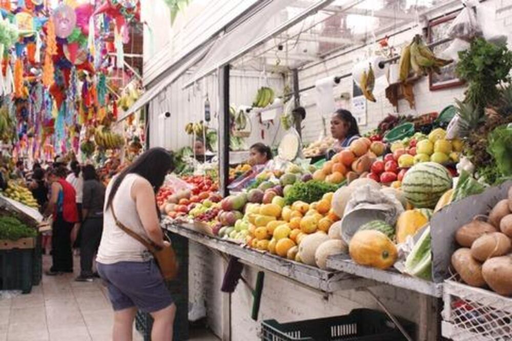 Buscan capacitar a comerciantes