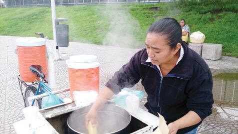 Venta de tamales, su forma de vida