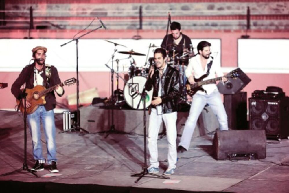 Fusionan arte taurino y música