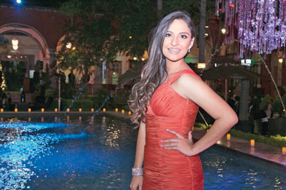 Griselda Osejo celebra sus XV años