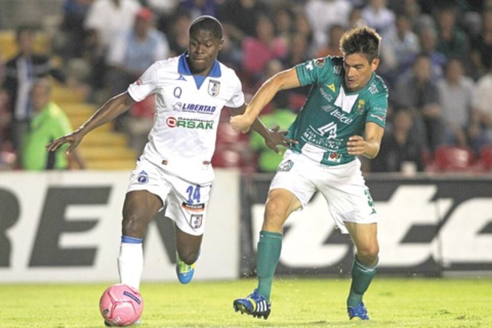 Complace a Ambriz desempeño