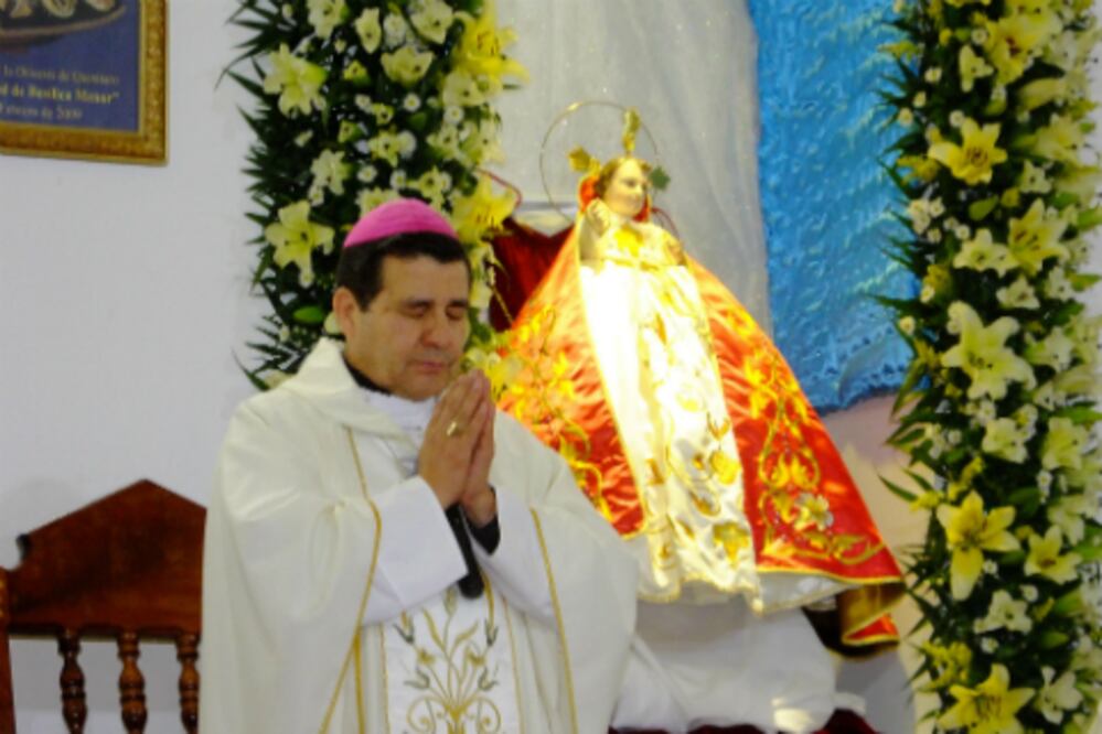 No caminemos en tinieblas, dice obispo