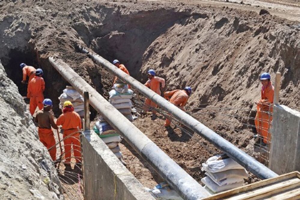 Construirá Pemex nuevos poliductos