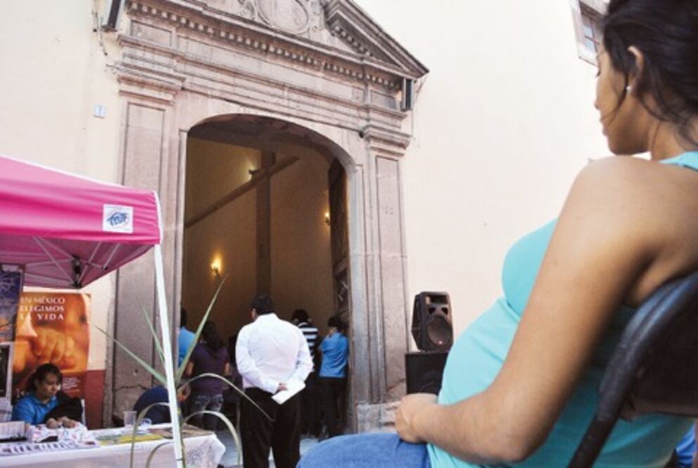 Pide asociación estudio para familias