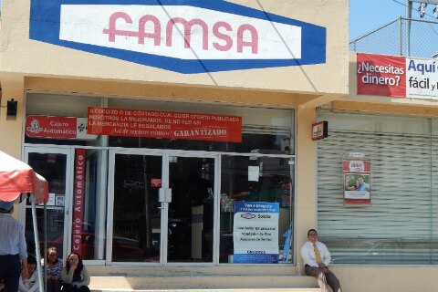 Robo a FAMSA en San Juan