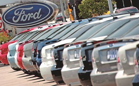 Multa Profepa a Ford por vender autos