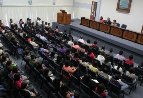 Recibe UAQ a 5 mil nuevos estudiantes