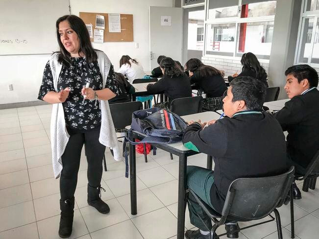 Restituir a profesores afectados  corresponde a la federación: Botello