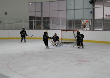 El Equipo Negro, campeón de hockey