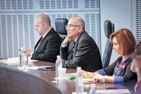 Pide Zapata legislar recursos para municipios