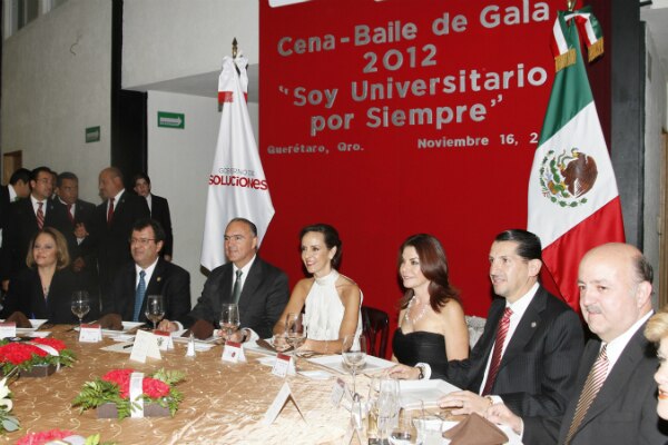 Se reúne gobernador con Patronato de UAQ