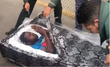 Migrantes africanos intentan llegar a España en colchones
