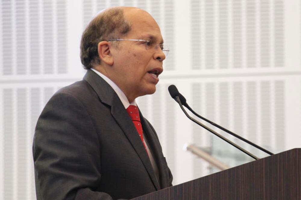 Al marchar ante autoridades para exigir mejorar las condiciones laborales, no existe un diálogo con funcionarios que asisten al evento, dijo diputado. (FOTOS: ARCHIVO. EL UNIVERSAL)