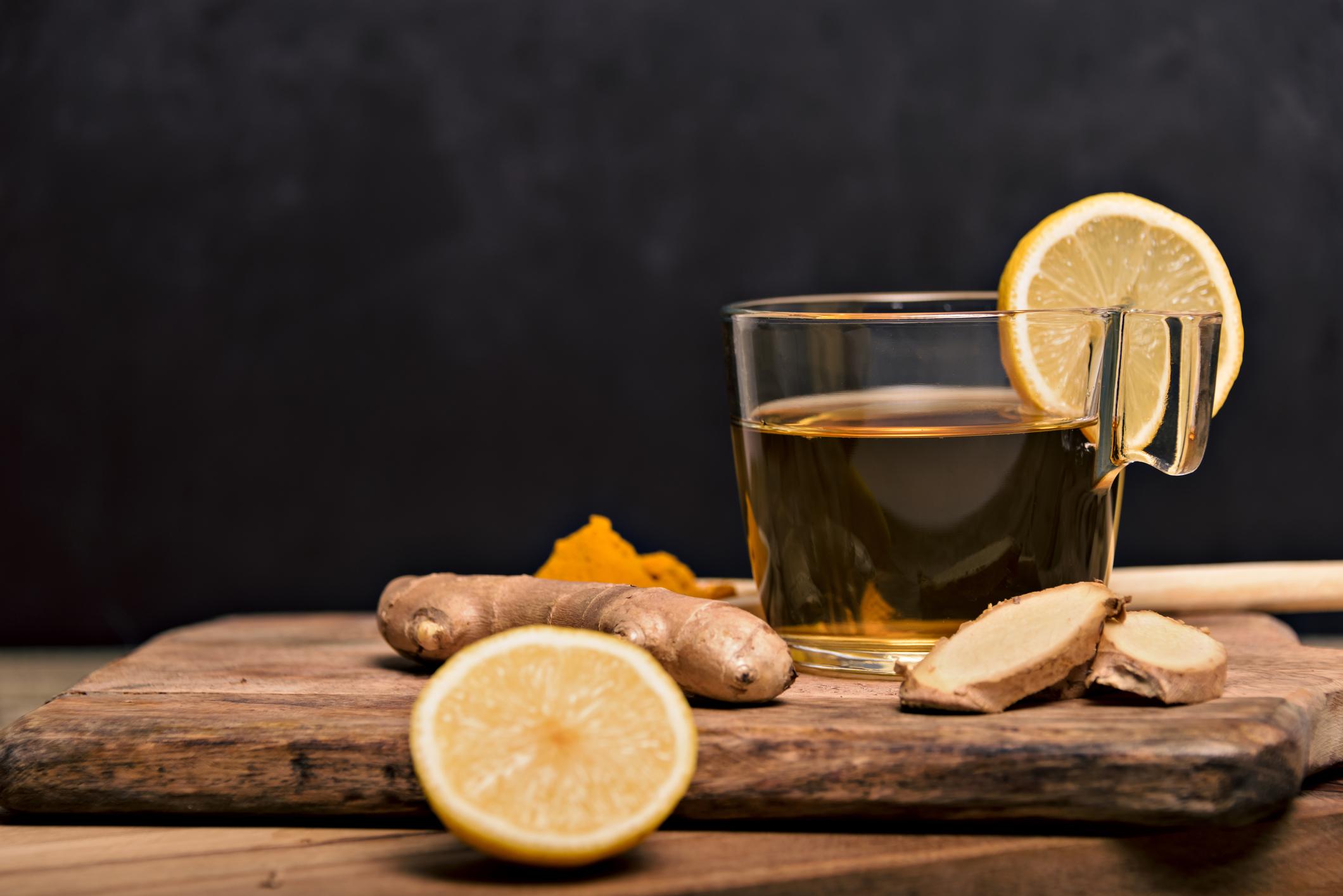 Recetas de tés y jugos para protegerte de enfermedades respiratorias este invierno